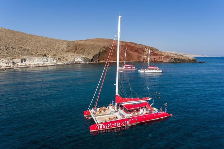 Santorini Catamaran Cruise with BBQ, Hot Springs & Snorkeling