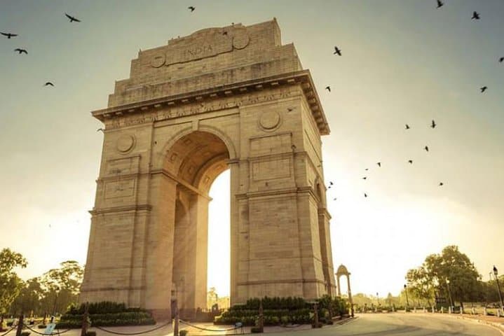 One-Day Delhi Cultural & Heritage Tour: Qutub Minar to Red Fort photo 3