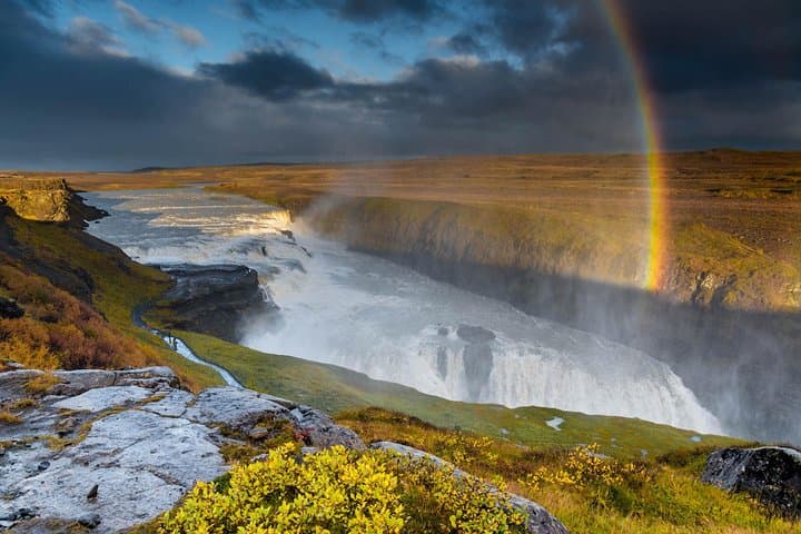 Private Jeep Golden Circle Tour from Reykjavík: Premium Day Trip to Thingvellir, Geysir & Gullfoss