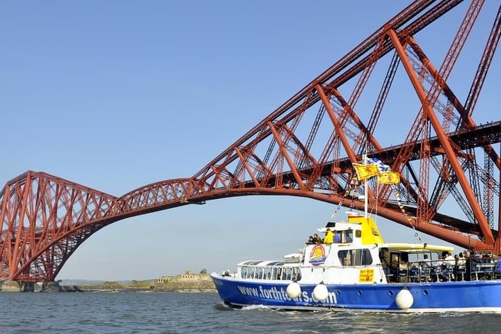 Edinburgh Three Bridges Cruise to Inchcolm Island — Forth Bridge & Wildlife Tour