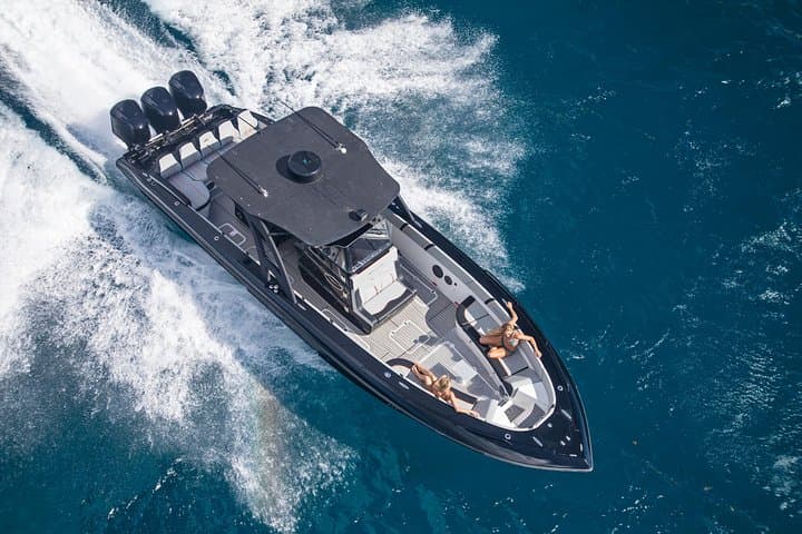Midnight Sun Charters 37ft Obsidian: Private BVI Day Charter to Virgin Gorda & Anegada