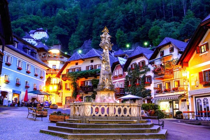 Hallstatt and the Eagle's Nest: Private Day Tour from Salzburg photo 4
