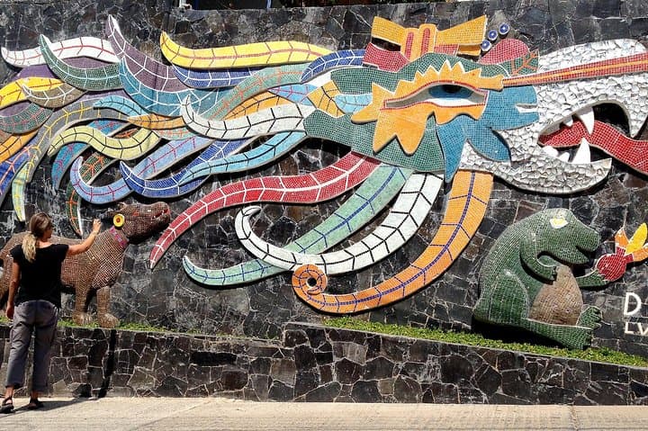 Acapulco Fort San Diego Historical Immersion Tour with Cliff Divers and Lunch photo 3