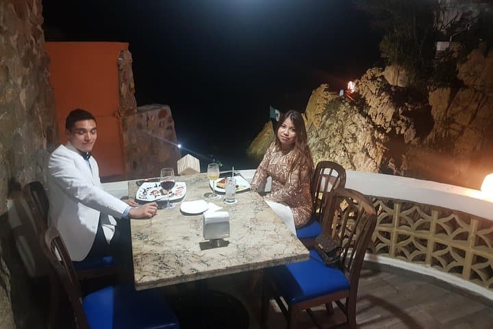 Evening at La Quebrada: Dinner and the High Cliff Divers of Acapulco photo 6