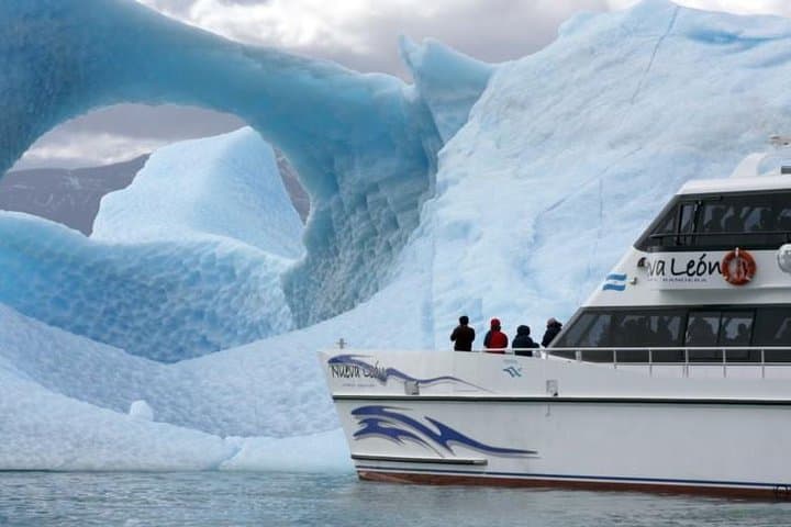 Perito Moreno Glacier Boat Safari: Up-Close Views and Boardwalks from El Calafate photo 1