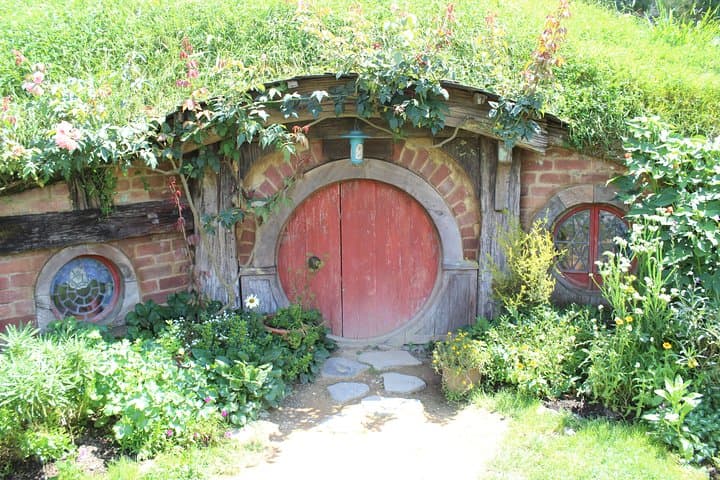 Hobbiton & Waitomo Caves Day Tour from Auckland — Small-Group Experience photo 3