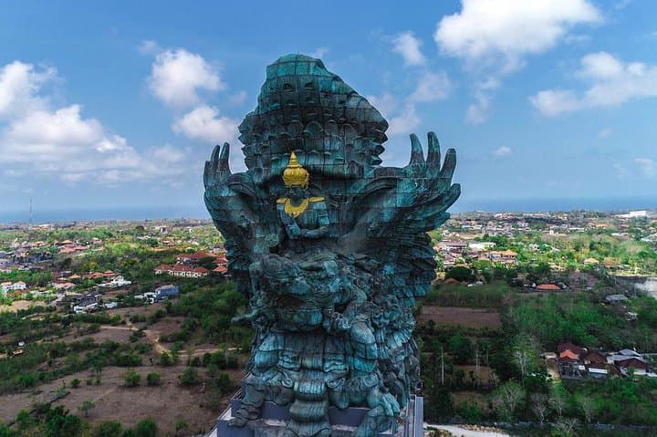 South Bali Full-Day Tour: Tanjung Benoa Watersports, GWK & Uluwatu photo 4