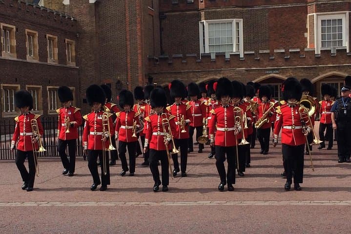 Walk London: Houses of Parliament & 30+ Iconic Sights Tour photo 4