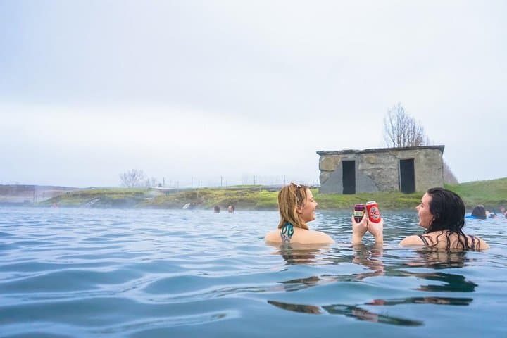 Golden Circle and Secret Lagoon Day Tour from Reykjavík: Gullfoss, Geysir & Kerið