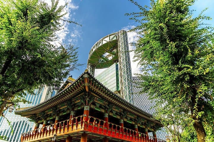 Explore Bukchon Hanok Village: Private Walking Tour of Historic Seoul photo 3