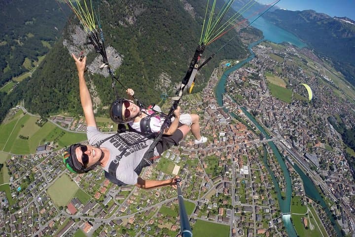 Full-Day Paragliding Experience from Geneva to Interlaken: Fly over the Jungfrau Region photo 3