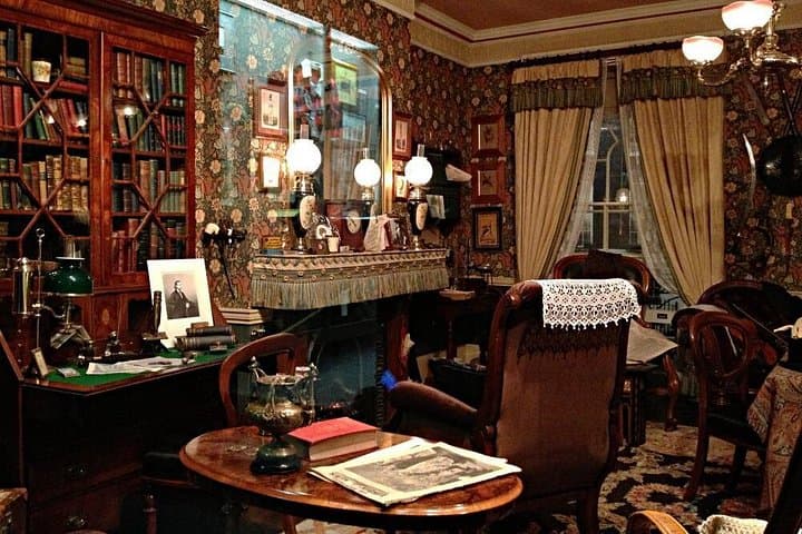 Sherlock Holmes Museum & London Top Sights Walking Tour — 221B Baker Street and 20 Iconic Sights photo 1