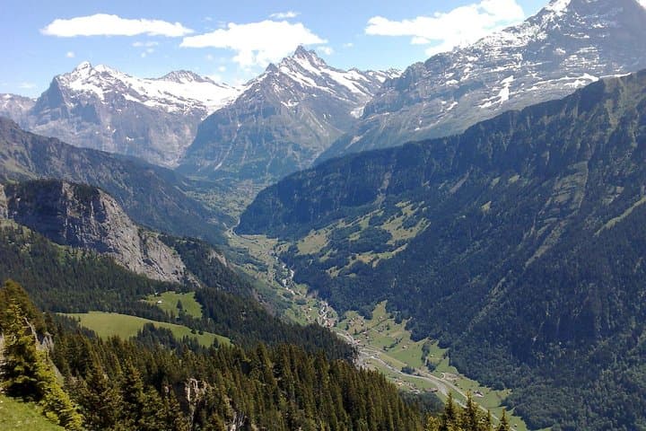 Interlaken Day Trip from Geneva: Explore the Bernese Oberland by Bus photo 6