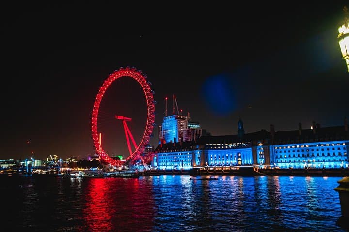 Dusk Walk: Private Lights and Sights Tour — 30+ London Landmarks photo 4