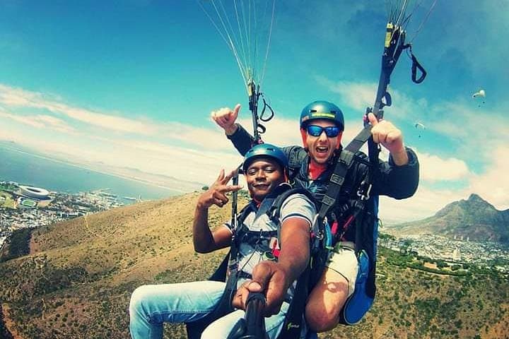 Paragliding from Signal Hill: Tandem Flights Over Cape Town photo 4