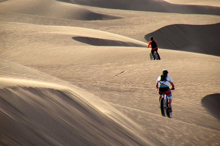 Atacama Fat Biking: Sunset Ride Across the Coastal Dunes Near Iquique photo 4