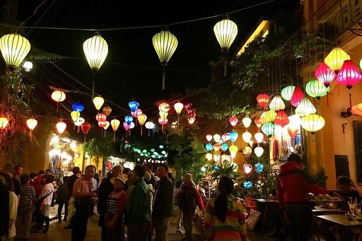 Hoi An Evening Walking Tour: Lanterns, Night Market & Sampan Ride (Private) photo 4