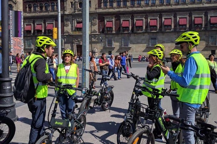 Mexico City E-Bike Highlights: Chapultepec, Reforma & Foodie Stops photo 5