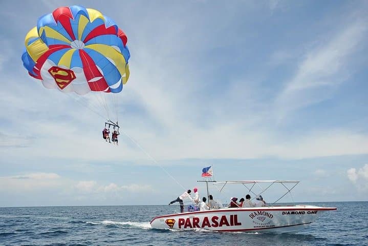 Soar Above Boracay: 15-Minute Parasailing Over White Beach photo 6