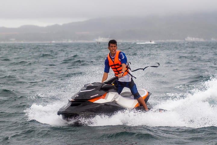 Boracay Jet Ski Adventure: 15-Minute High-Speed Ride on White Beach