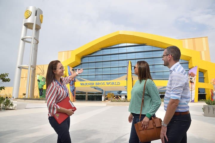 Abu Dhabi Day Trip: Sheikh Zayed Grand Mosque & Warner Bros World from Dubai
