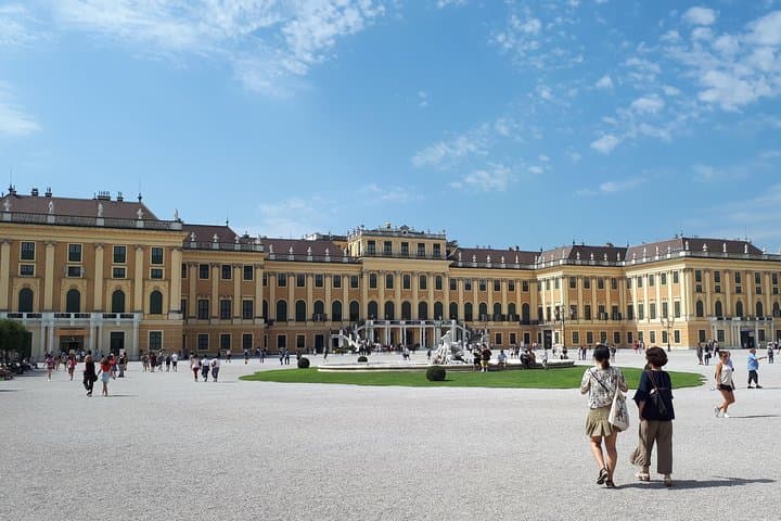 21-Day Best of Europe Tour from Frankfurt — 11-Country Highlights Itinerary photo 5