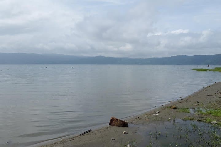 Volta Lake Cruise & Akosombo Dam Tour — Full-Day Scenic Lake Volta Experience photo 3