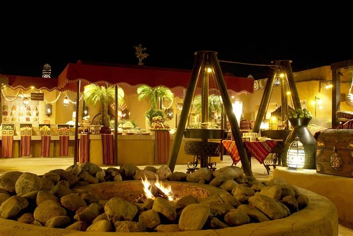 Dubai Desert Dinner Safari: 1001 Arabian Nights Evening Show & Dune Drive photo 4