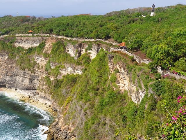 Private 3-Day Bali Highlights Tour: Ubud, Kintamani & Beach Adventures photo 2
