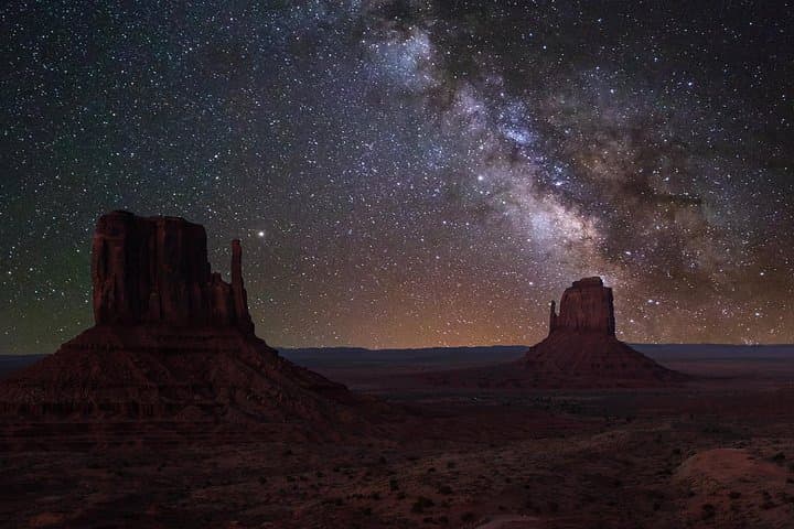 Explore Monument Valley: In-Depth Guided Tour of Iconic Navajo Landscapes photo 4