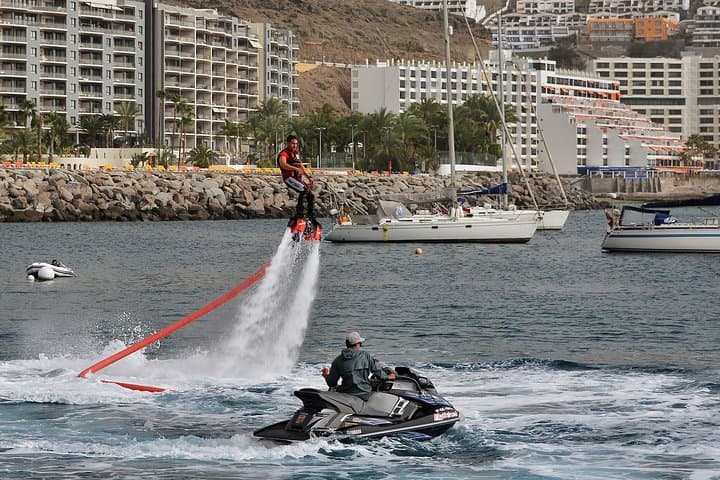 Flyboard at Anfi Beach: High-Flying Water Adventure in Gran Canaria photo 6