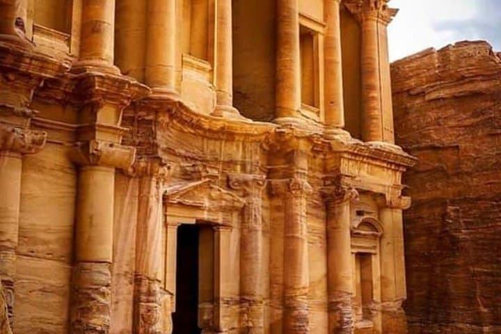 9-Day Jordan Highlights: Petra, Wadi Rum, Dead Sea and Aqaba