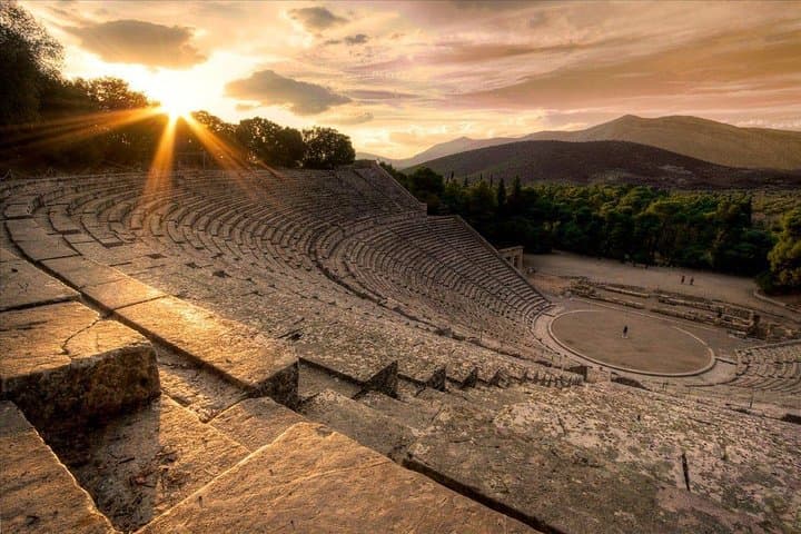 4-Day Private Classical Greece Tour — Delphi, Thermopylae, Olympia & Corinth photo 4