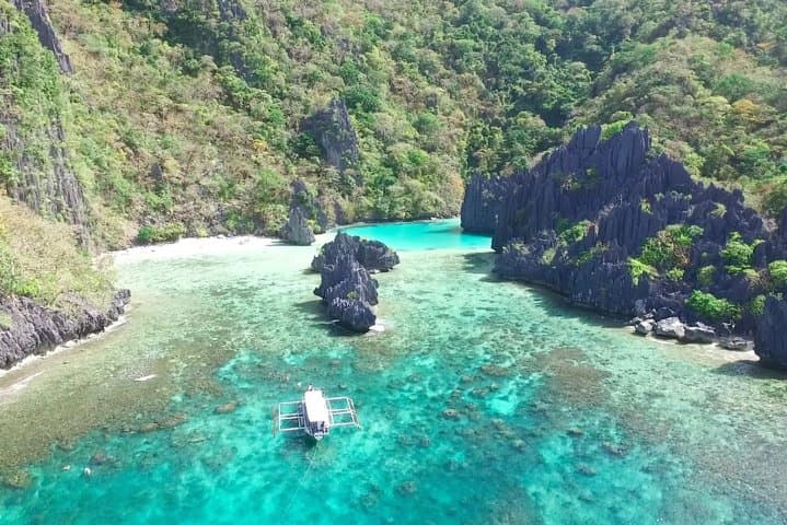 El Nido Tour D Island Hopping — Paradise Beach & Ipil Beach Day Cruise photo 6