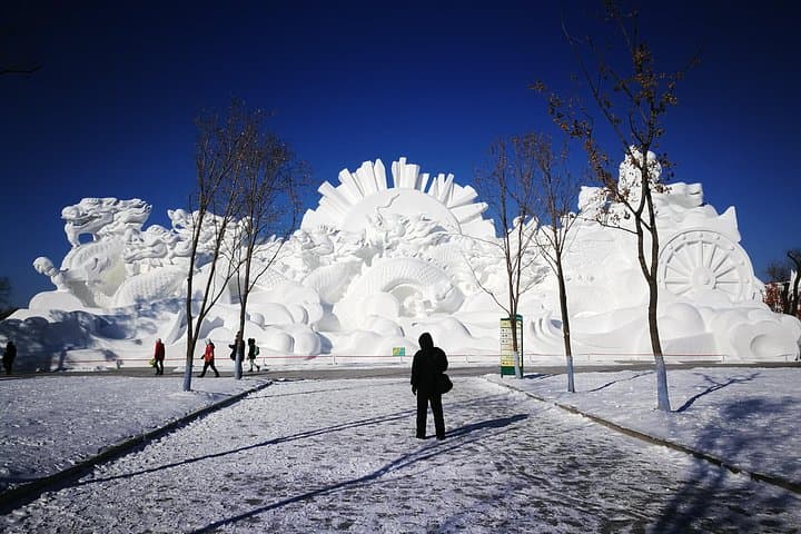 Harbin Ice and Snow Festival Day Tour — Sun Island & Ice and Snow World Guide photo 5