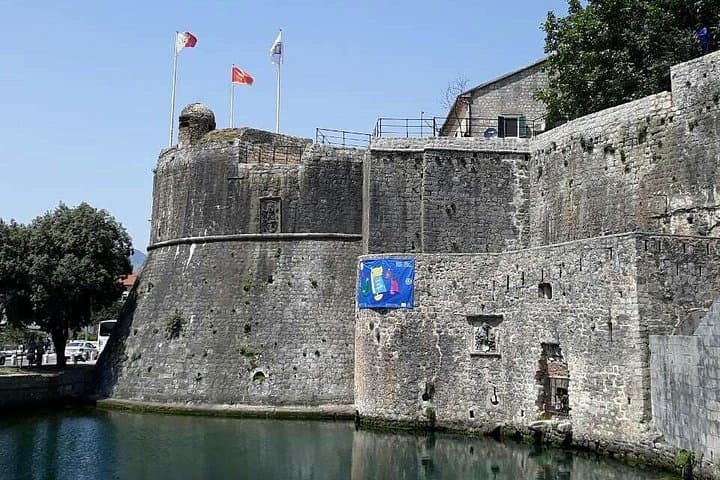 Kotor Walking Tour and Jaz Beach: Old Town Stroll and Adriatic Swim photo 1