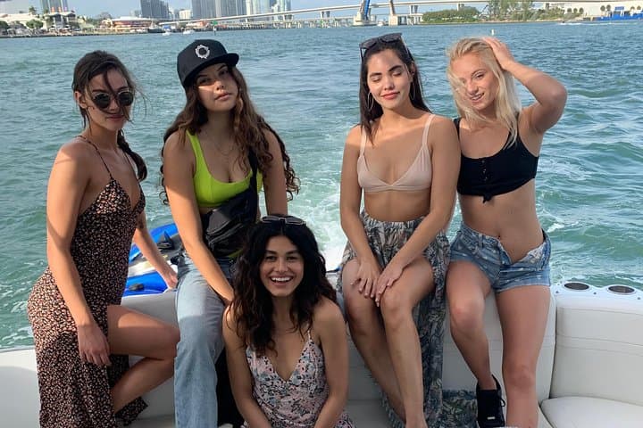 Haulover Sandbar Yacht Charter: 4-Hour Miami Party & Sunset Cruise photo 3