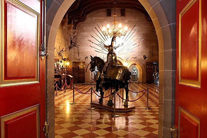 Warwick Castle: Exploring England’s 1,100-Year Medieval Stronghold photo 2