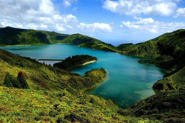 Half-Day Lagoa do Fogo Tour: Pico da Barrosa, Caldeira Velha & Liqueur Tasting