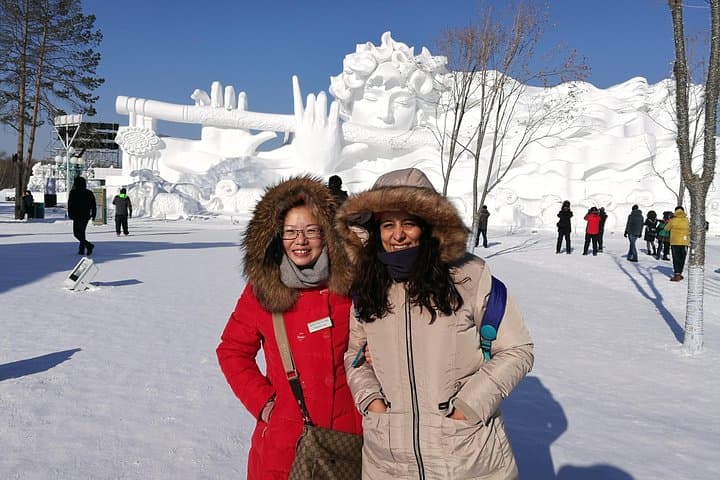 Harbin Ice and Snow Festival: Private 2-Day Winter Tour with Lunch