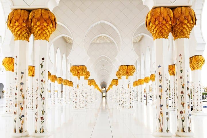 Premium Abu Dhabi Half-Day Tour from Dubai — Sheikh Zayed Mosque & City Highlights photo 4