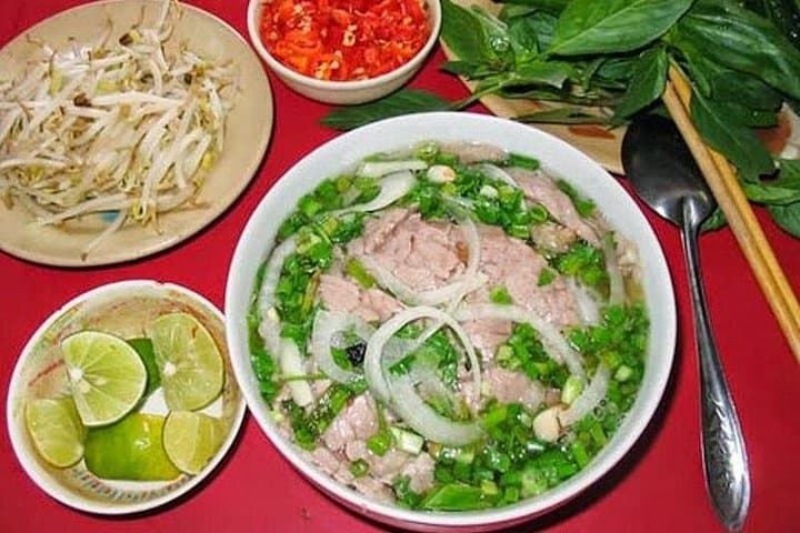 Hanoi Private Street Food Tour: Old Quarter Walking & Tastings photo 2