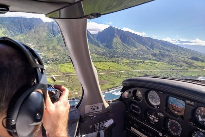Private Maui Circle-Island Air Tour — Waterfalls, Lava Flows & Molokini Views photo 6