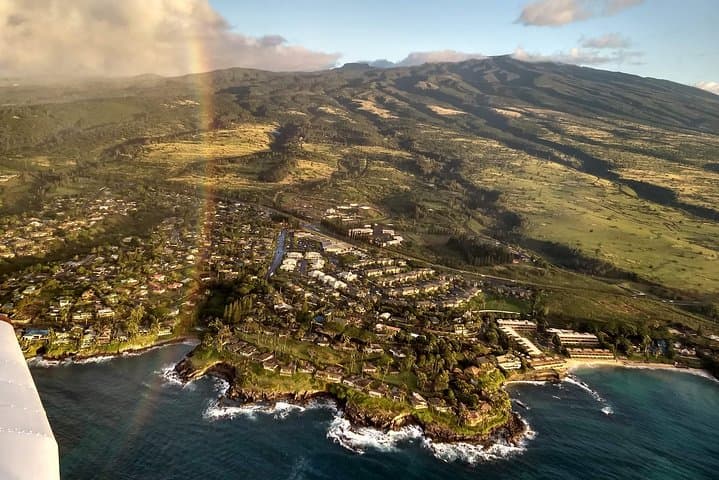 Private Maui Circle-Island Air Tour — Waterfalls, Lava Flows & Molokini Views photo 5