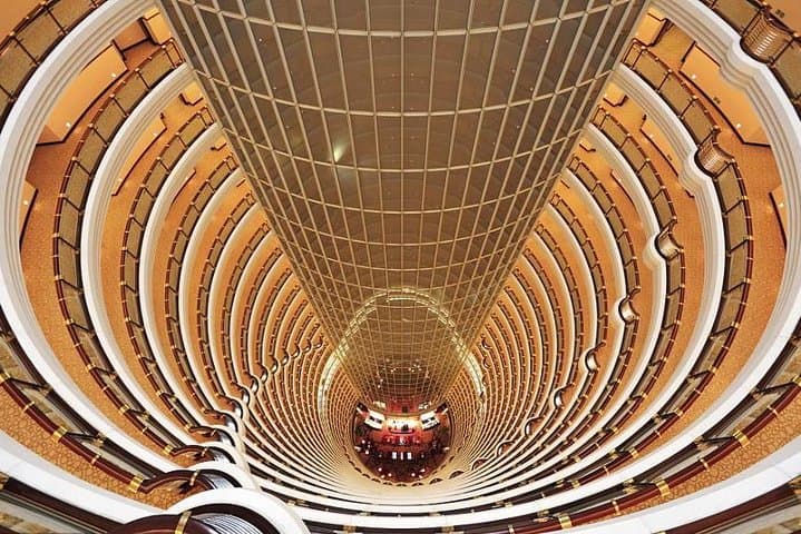 pudong-financial-zone-walking-tour-jin-mao-bund-pan-fried-buns photo 2