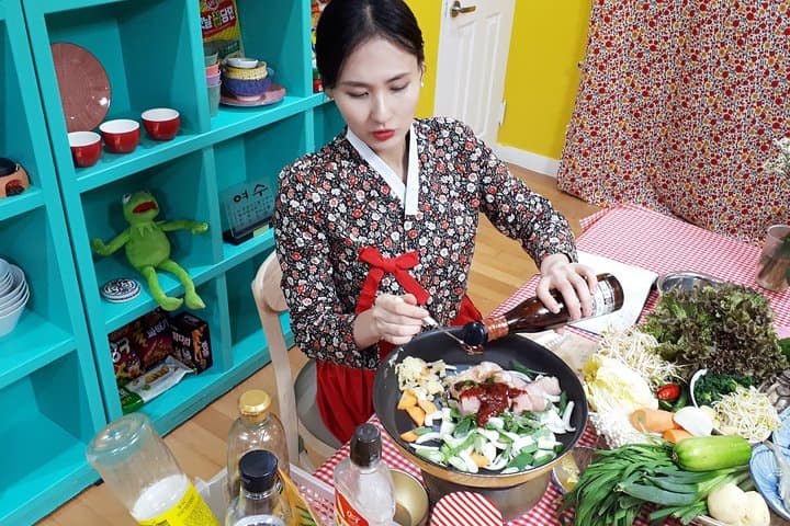 Mangwon Market & Home Korean Cooking Class: Hands-On Market Tour and Full-Course Meal in Seoul