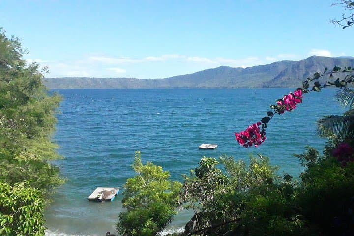 Laguna de Apoyo & Masaya Volcano Day Pass: Swim, Kayak and Crater Views photo 2
