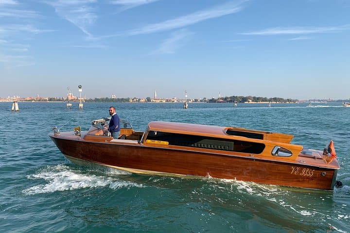 Private Grand Canal Boat Tour and Murano Glass Experience in Venice photo 4