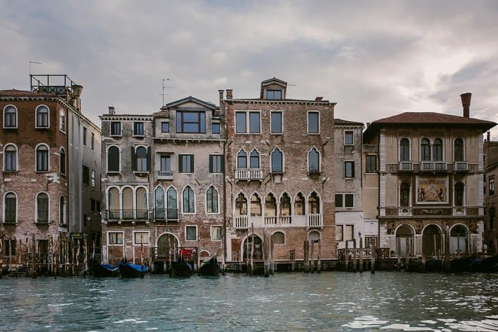 Private Grand Canal Boat Tour to Murano and Burano — Glass, Color & Venetian Lagoons photo 6