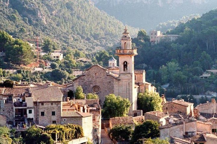 Mallorca Full-Day Tour: Sa Calobra, Torrent de Pareis & Vintage Train Experience photo 2
